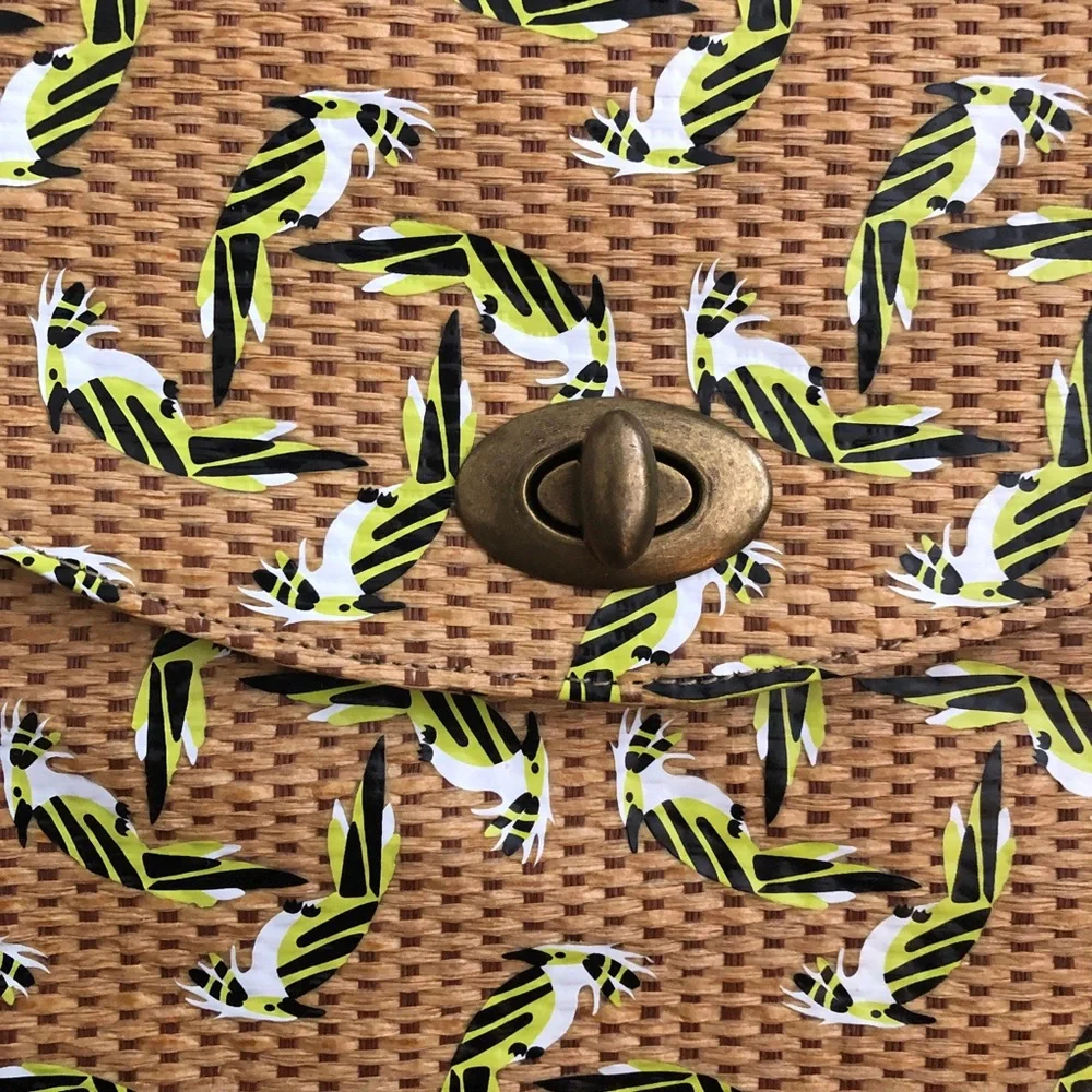 N/A straw toucan